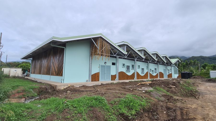 Façades et toiture en sheds