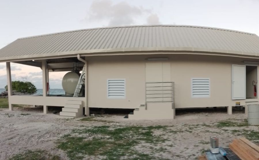 La centrale de Takume achevée, côté auvent de la cuve