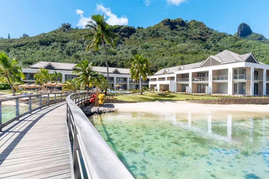 L’hôtel vu du ponton