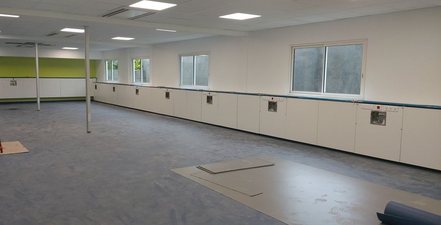 Grande salle en fin de travaux