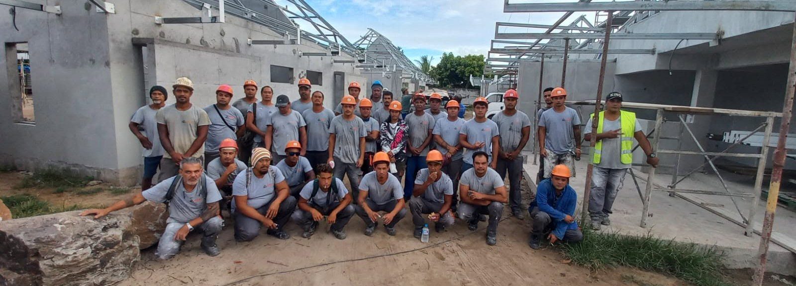 Les équipes d’OBTP sur le chantier du Niu Beach Hotel, à Moorea