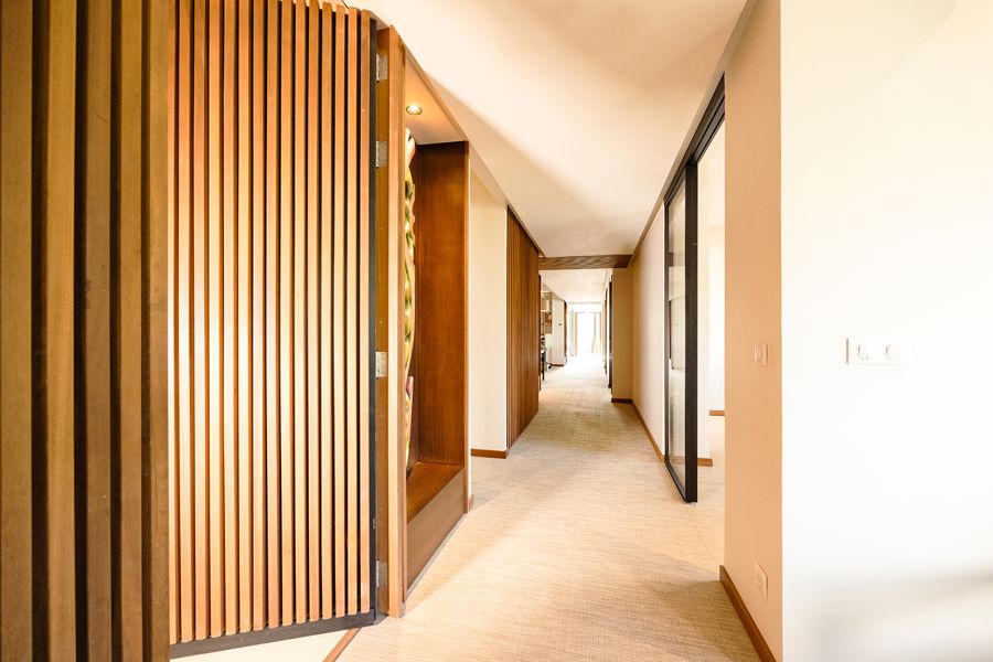 Les circulations habillées de bois